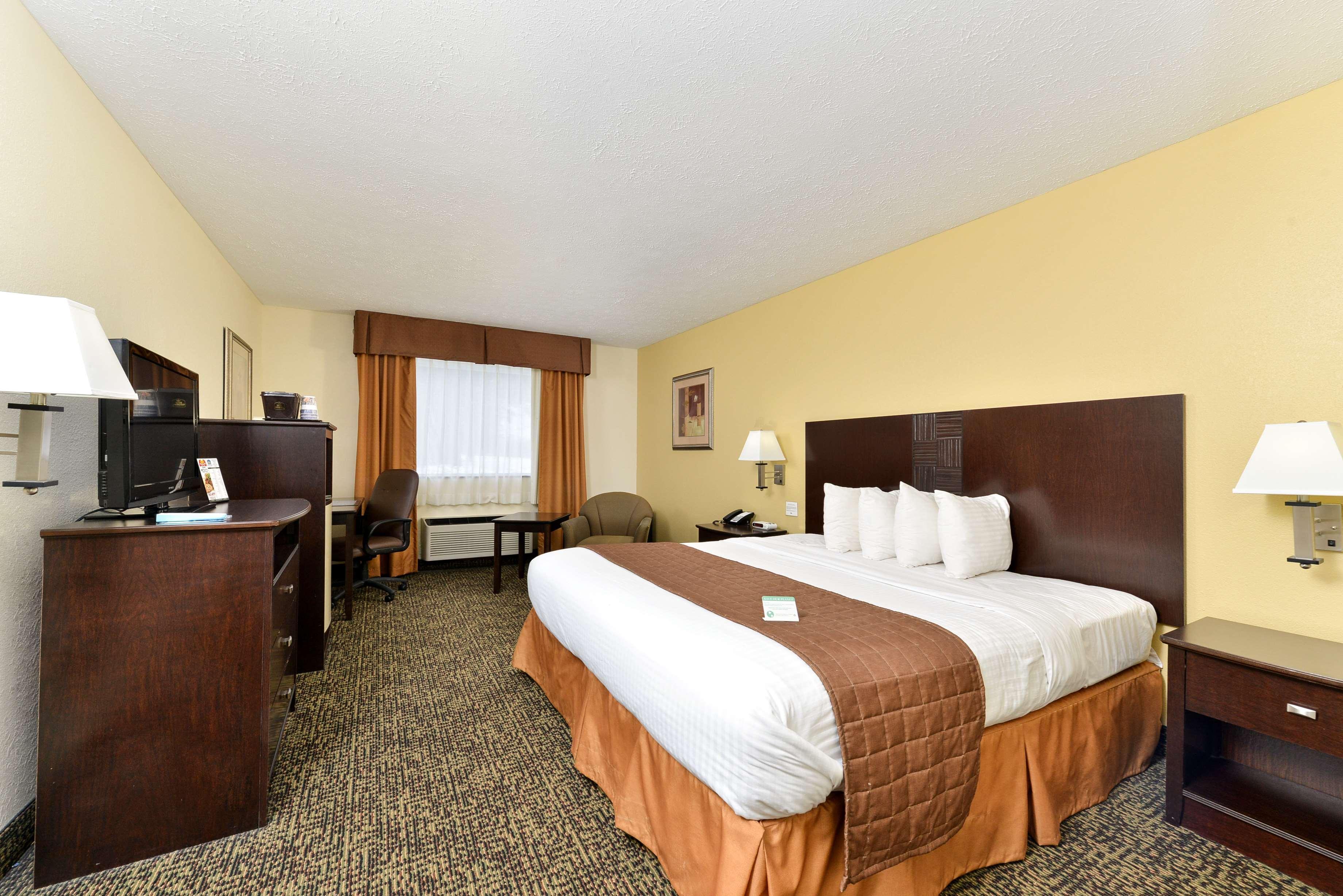Best Western Elyria Buitenkant foto